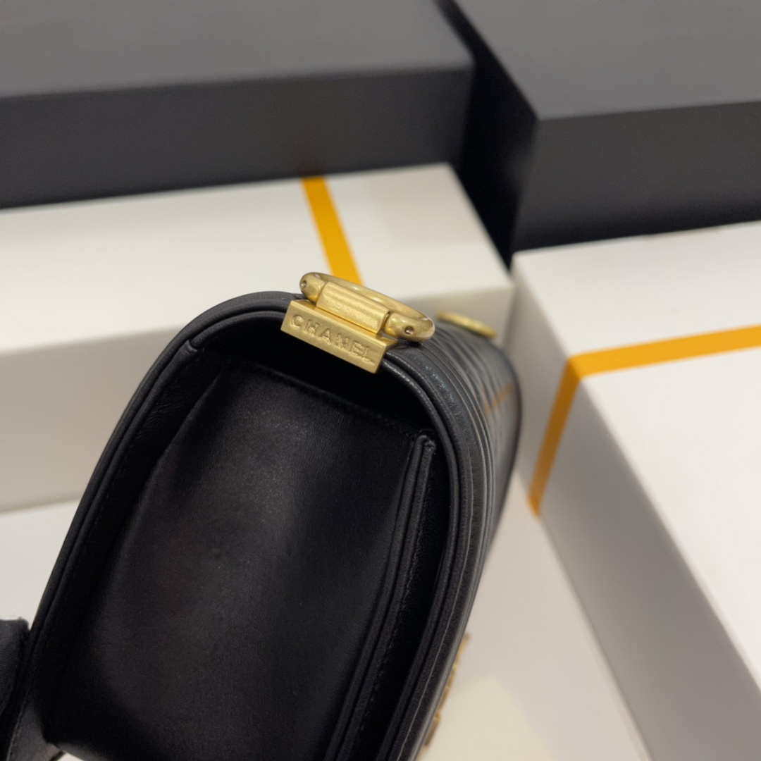 Chanel A67086 Boy Handbag Black Lambskin Leather Gold | chanel a67086 boy handbag black lambskin leather gold 007