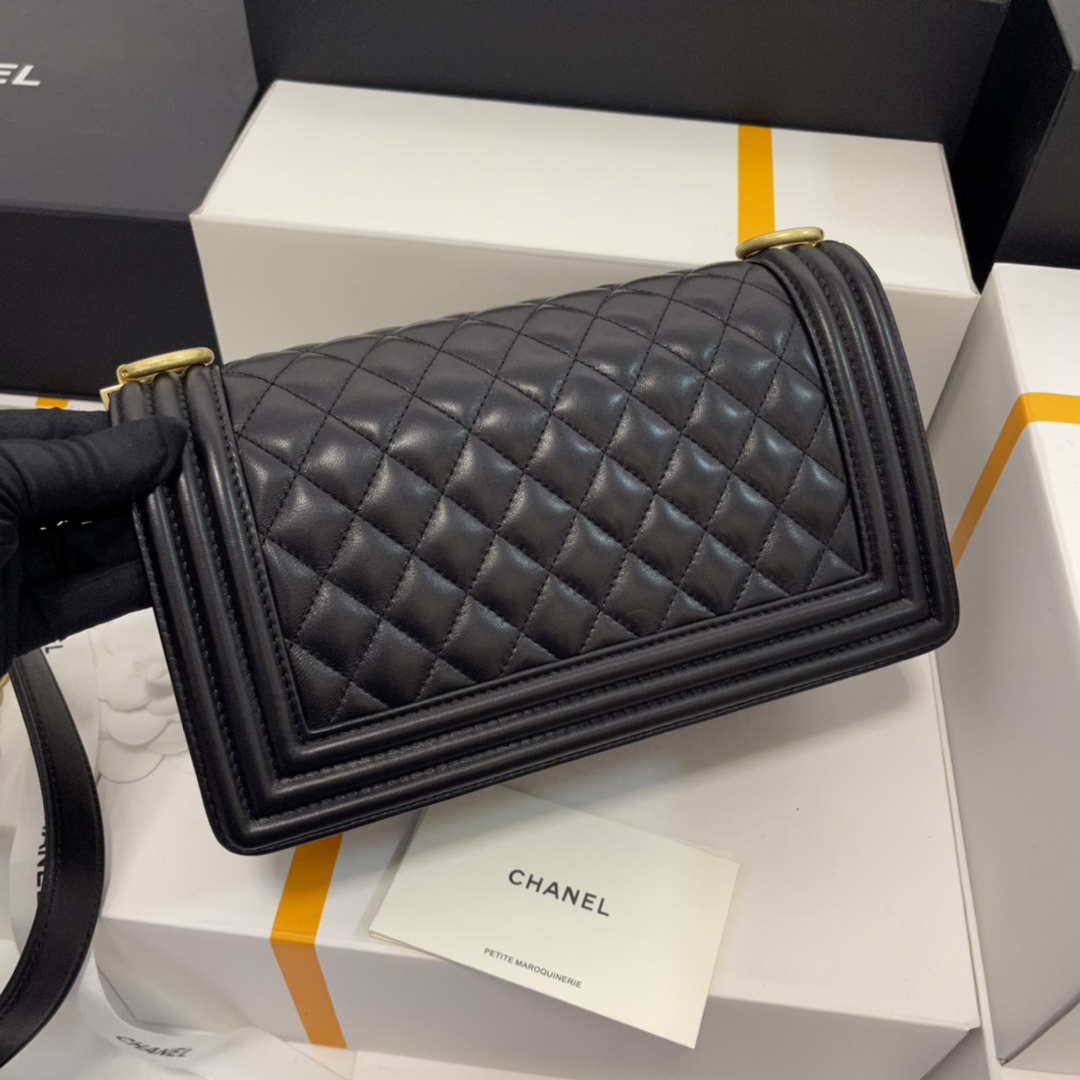 Chanel A67086 Boy Handbag Black Lambskin Leather Gold | chanel a67086 boy handbag black lambskin leather gold 009