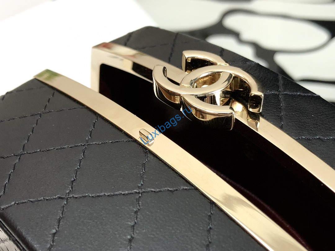 Chanel AP2398 Small Vanity Case Lambskin gold-tone metal Black and Gold | chanel ap2398 small vanity case lambskin gold tone metal white and gold 005