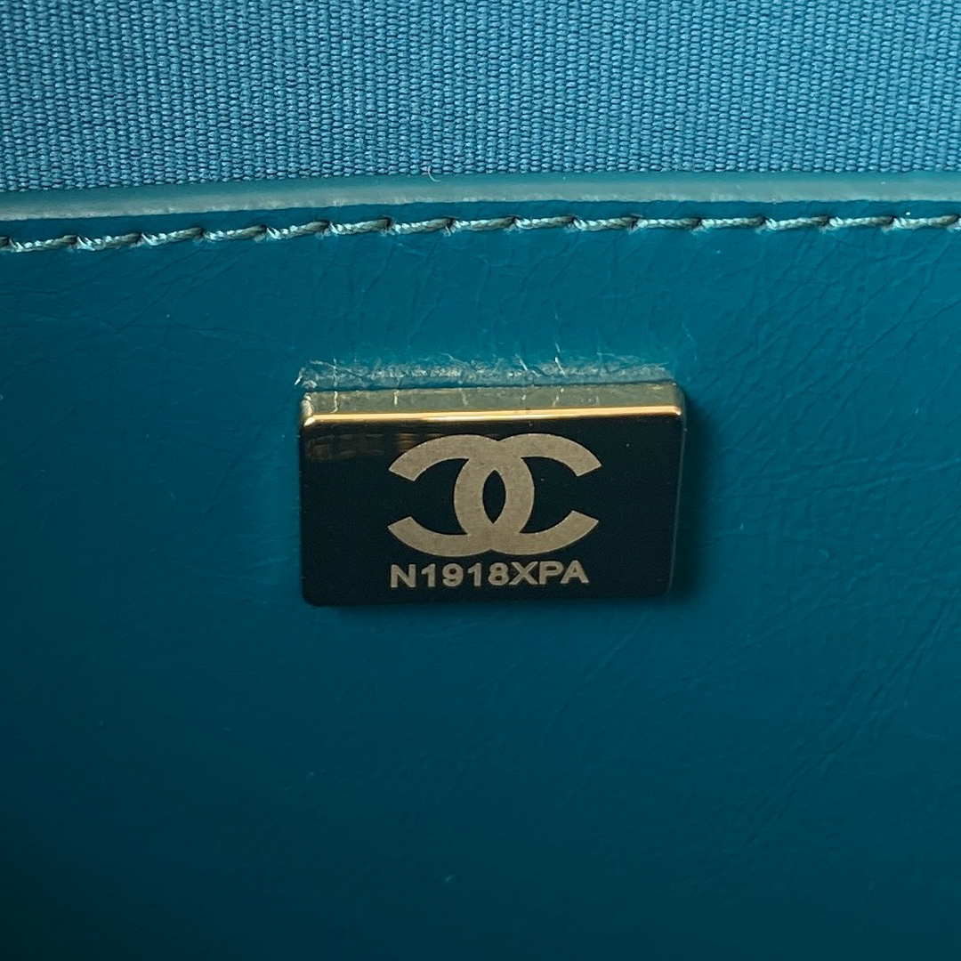 Chanel AS3332 Backpack Shiny Calfskin Bag Blue | chanel as3332 backpack shiny calfskin bag blue 008