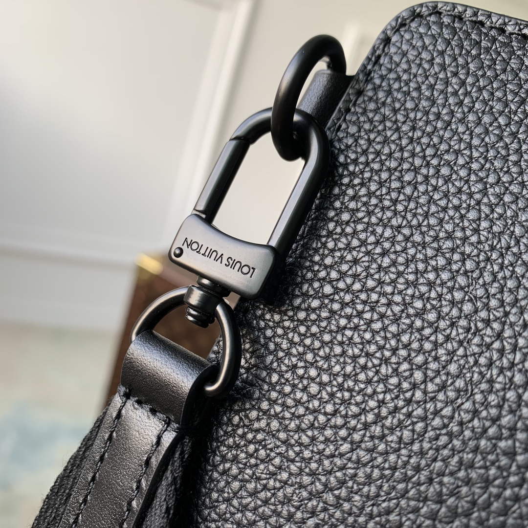 LV M57089 Louis Vuitton Phone Pouch Black | lv m57089 louis vuitton phone pouch black 005