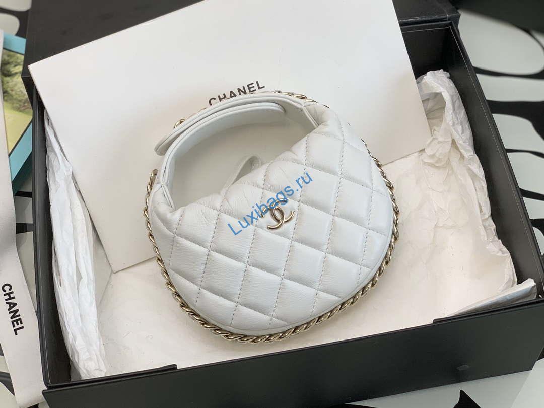 Chanel AP3095 Pouch Lambskin & Gold-Tone Metal White | chanel ap3095 pouch lambskin gold tone metal white 002