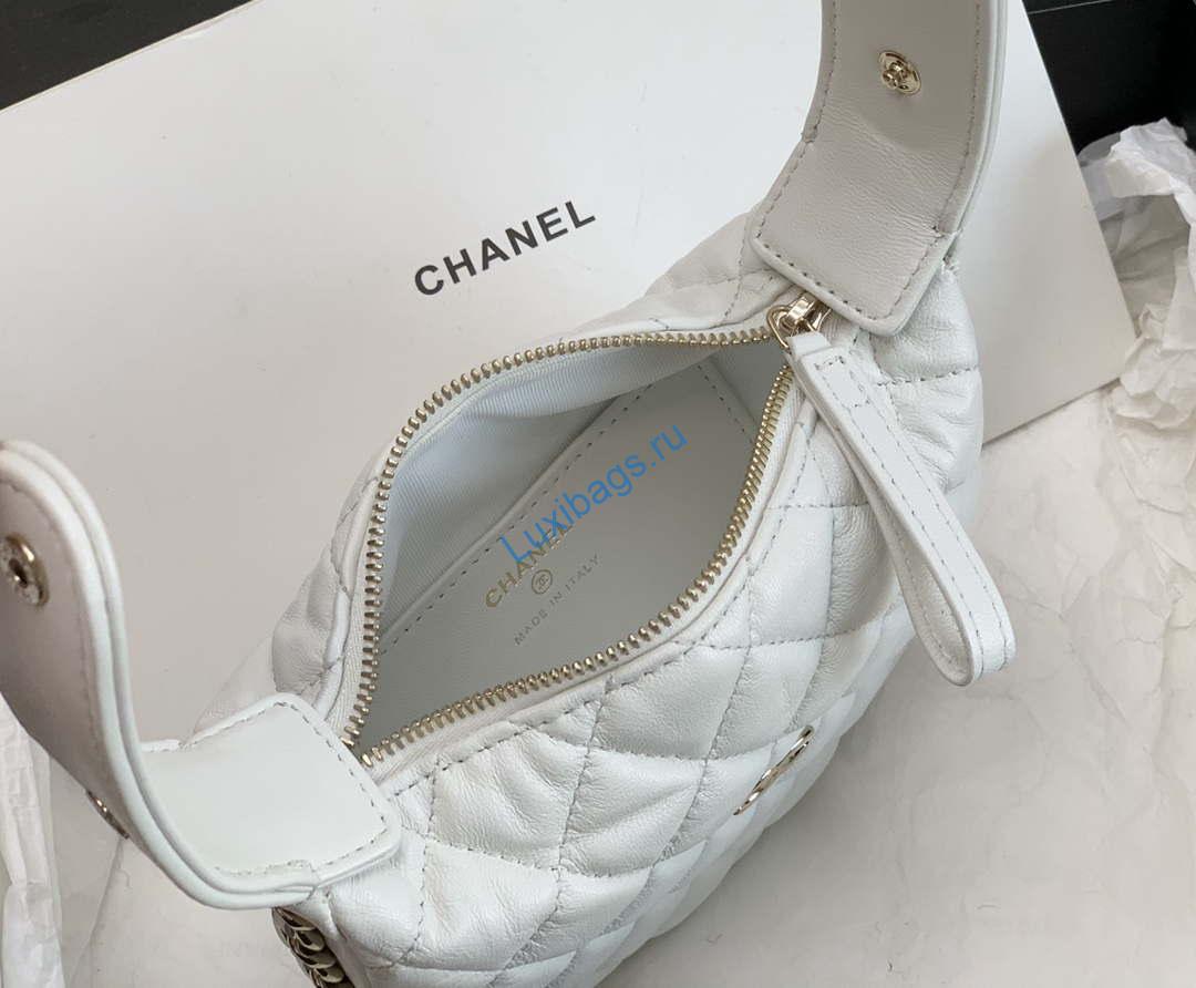 Chanel AP3095 Pouch Lambskin & Gold-Tone Metal White | chanel ap3095 pouch lambskin gold tone metal white 008