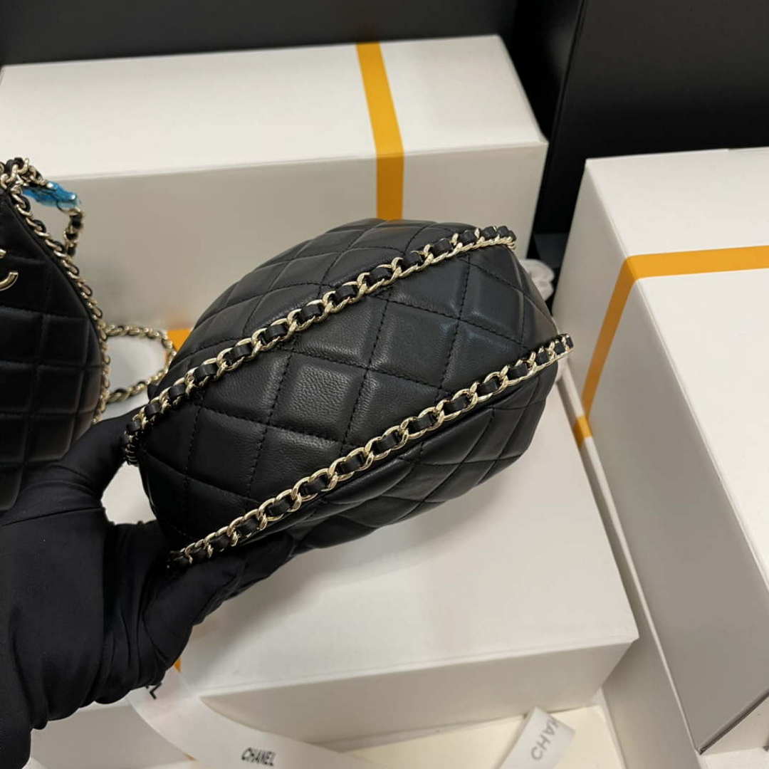 Chanel AS3917 Small Hobo Bag Lambskin & Shiny Light Gold Metal Black | chanel as3917 small hobo bag lambskin shiny light gold metal black 006