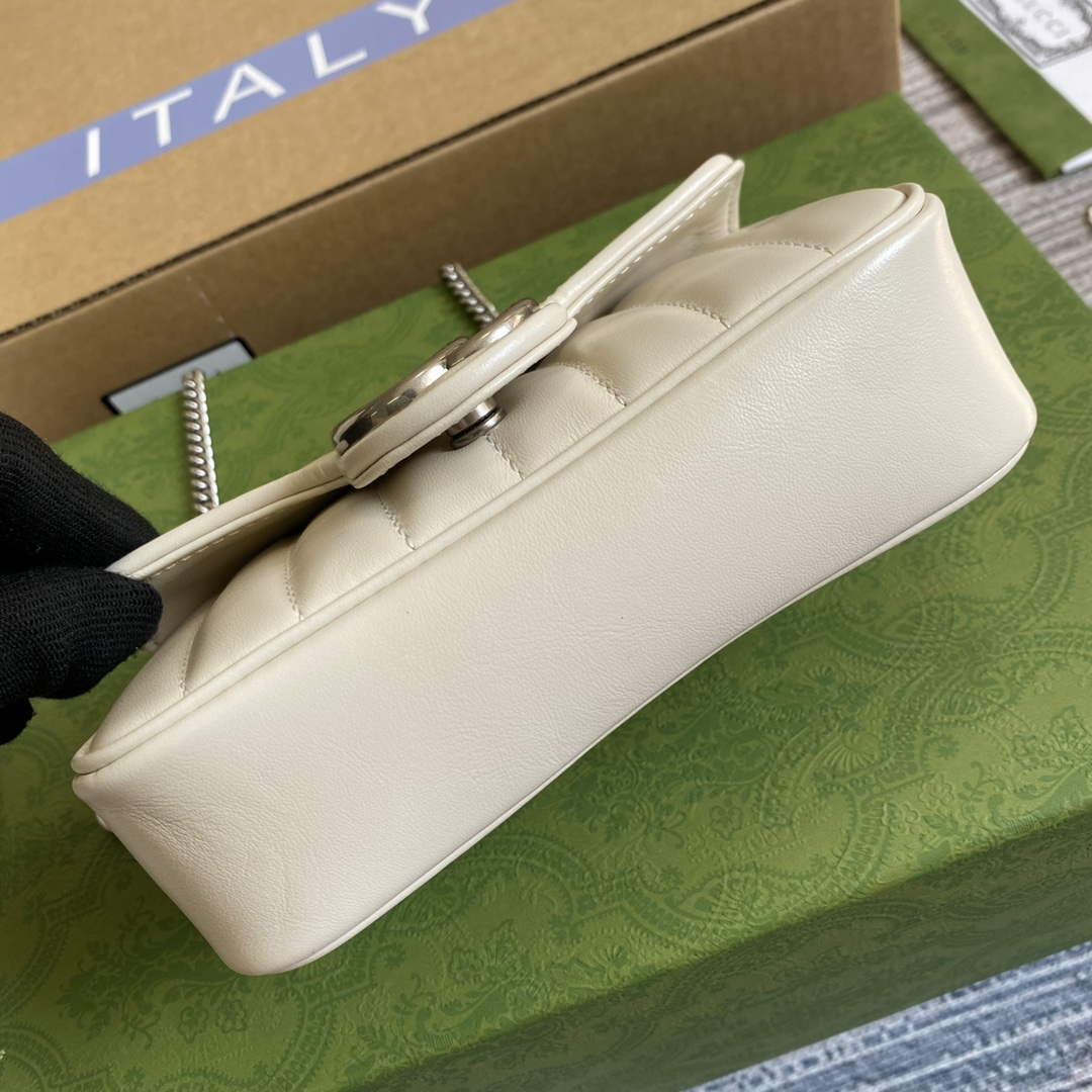 Gucci 476433 GG Marmont Super Mini Bag White | gucci 476433 gg marmont super mini bag white 6