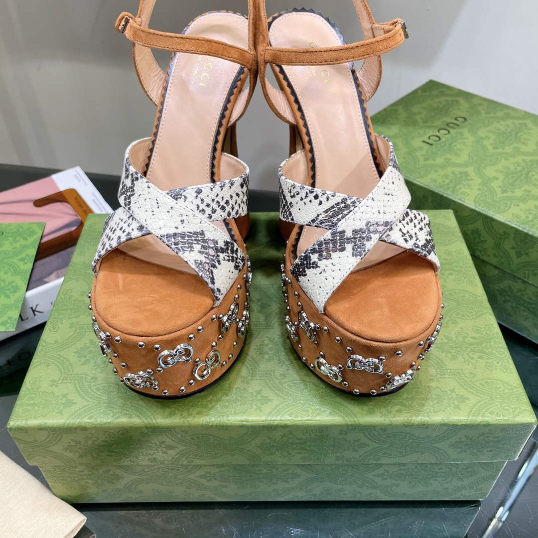 Gucci 719843 Women's Lnterlocking G Studs Sandal G56230 | gucci 719843 womens lnterlocking g studs sandal 2