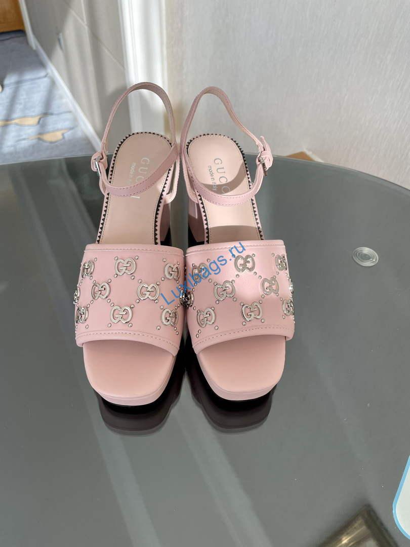 Gucci 719844 Women's Lnterlocking G Studs Sandal G56236 | gucci 719843 womens lnterlocking g studs sandal g56236 1