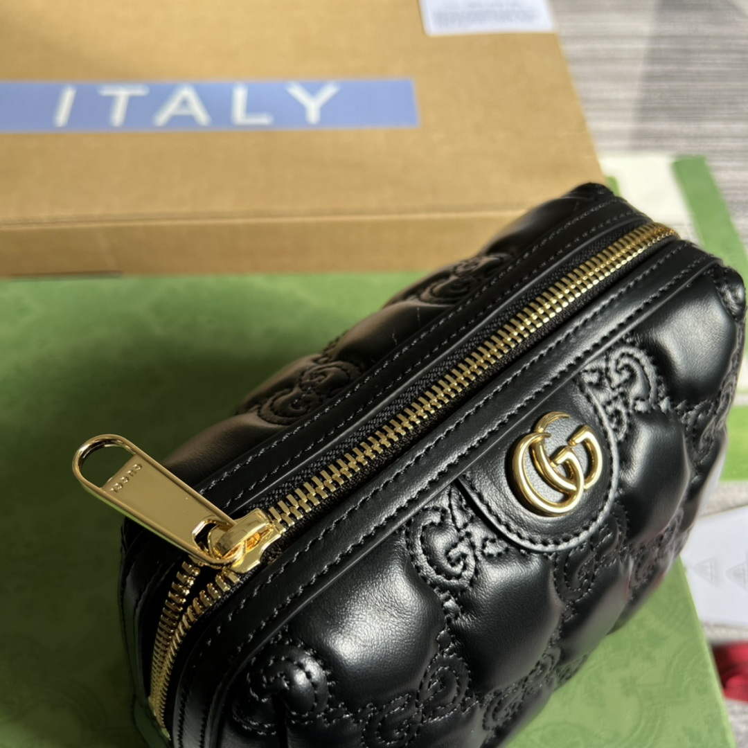 Gucci 726047 GG Matelassé Beauty Case Black | gucci 726047 gg matelasse beauty case black 5