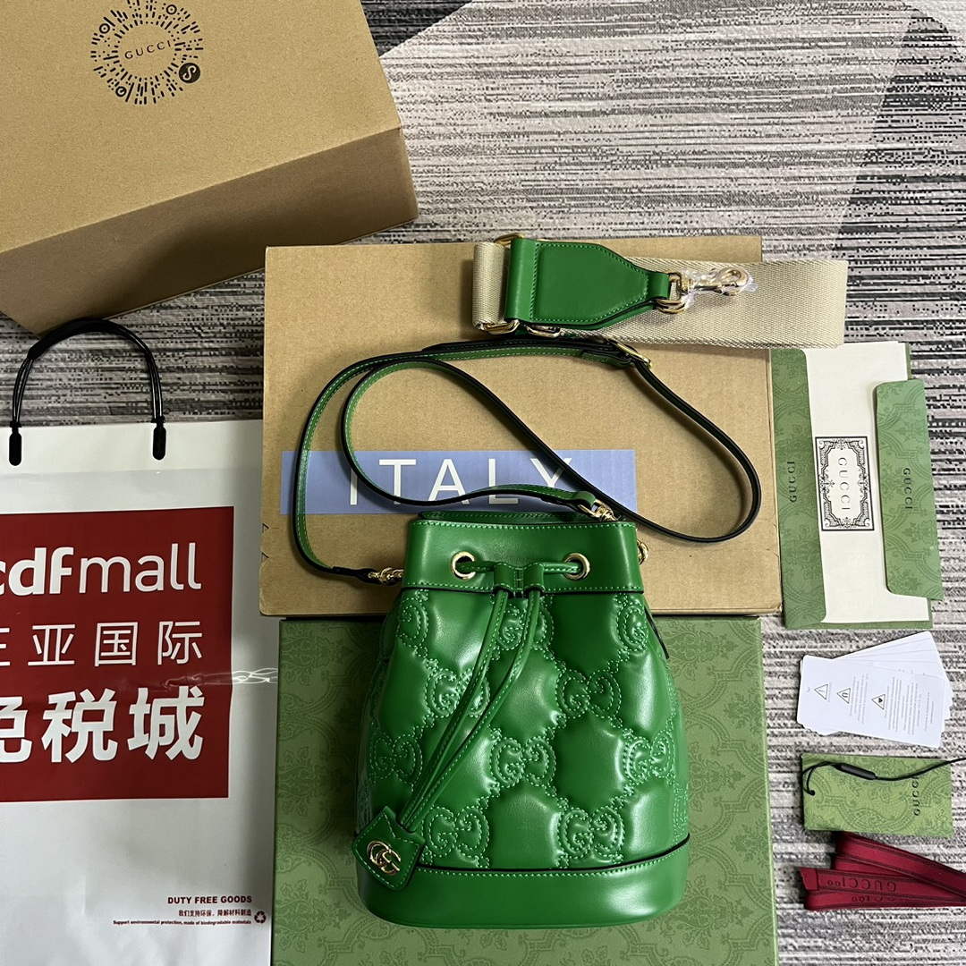 Gucci 728231 GG Matelassé Bucket Bag Green | gucci 728231 gg matelasse bucket bag green 1