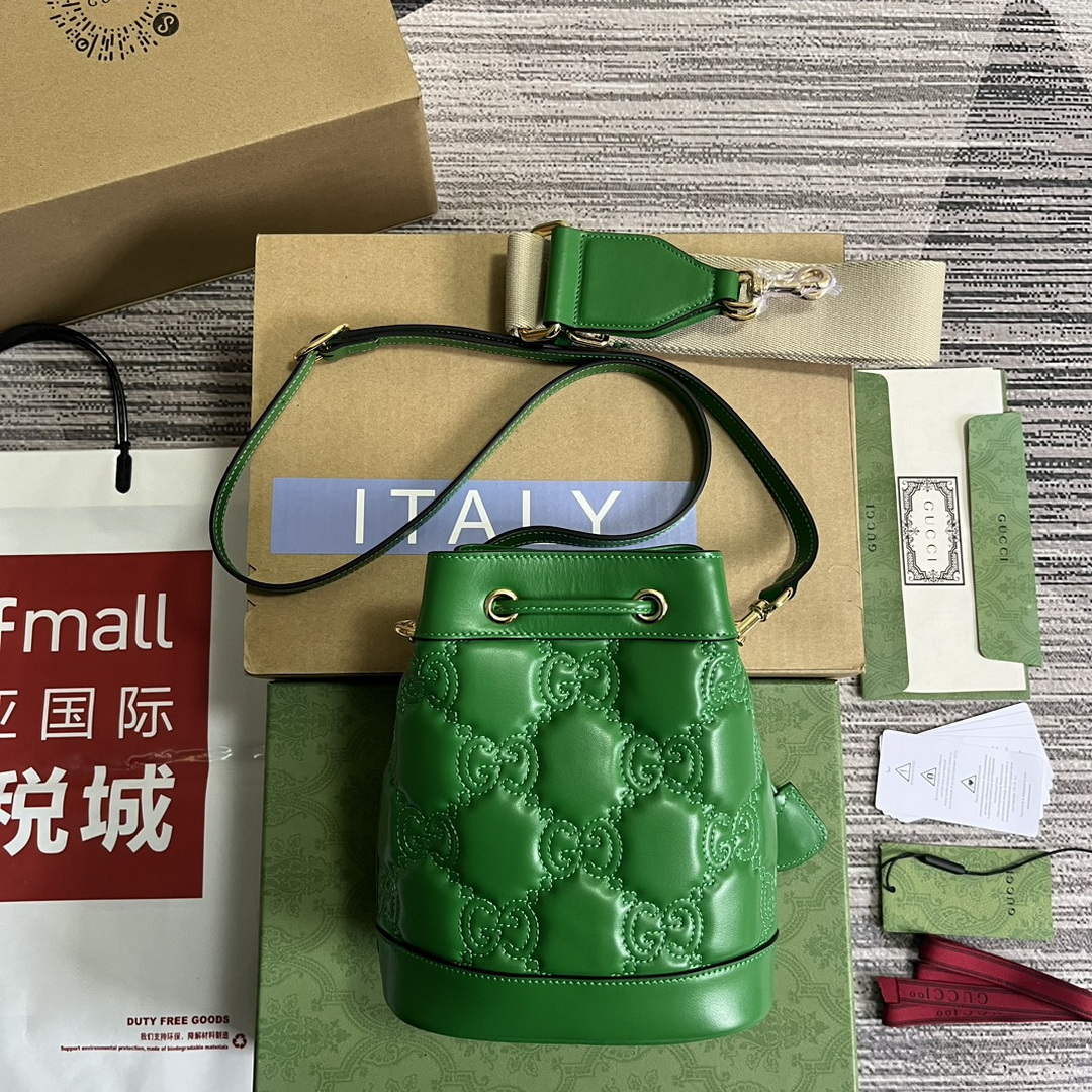 Gucci 728231 GG Matelassé Bucket Bag Green | gucci 728231 gg matelasse bucket bag green 2