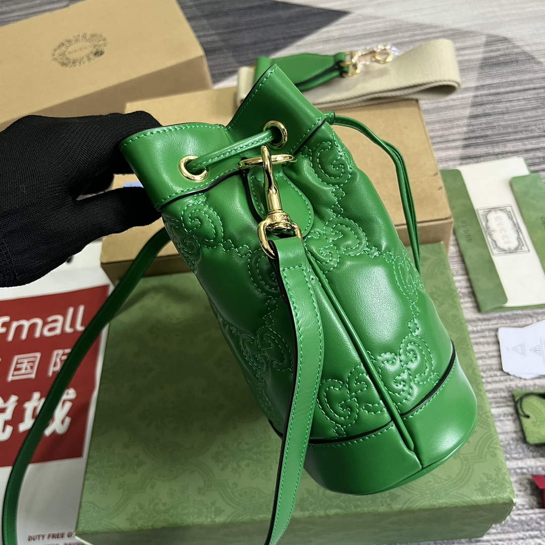 Gucci 728231 GG Matelassé Bucket Bag Green | gucci 728231 gg matelasse bucket bag green 3