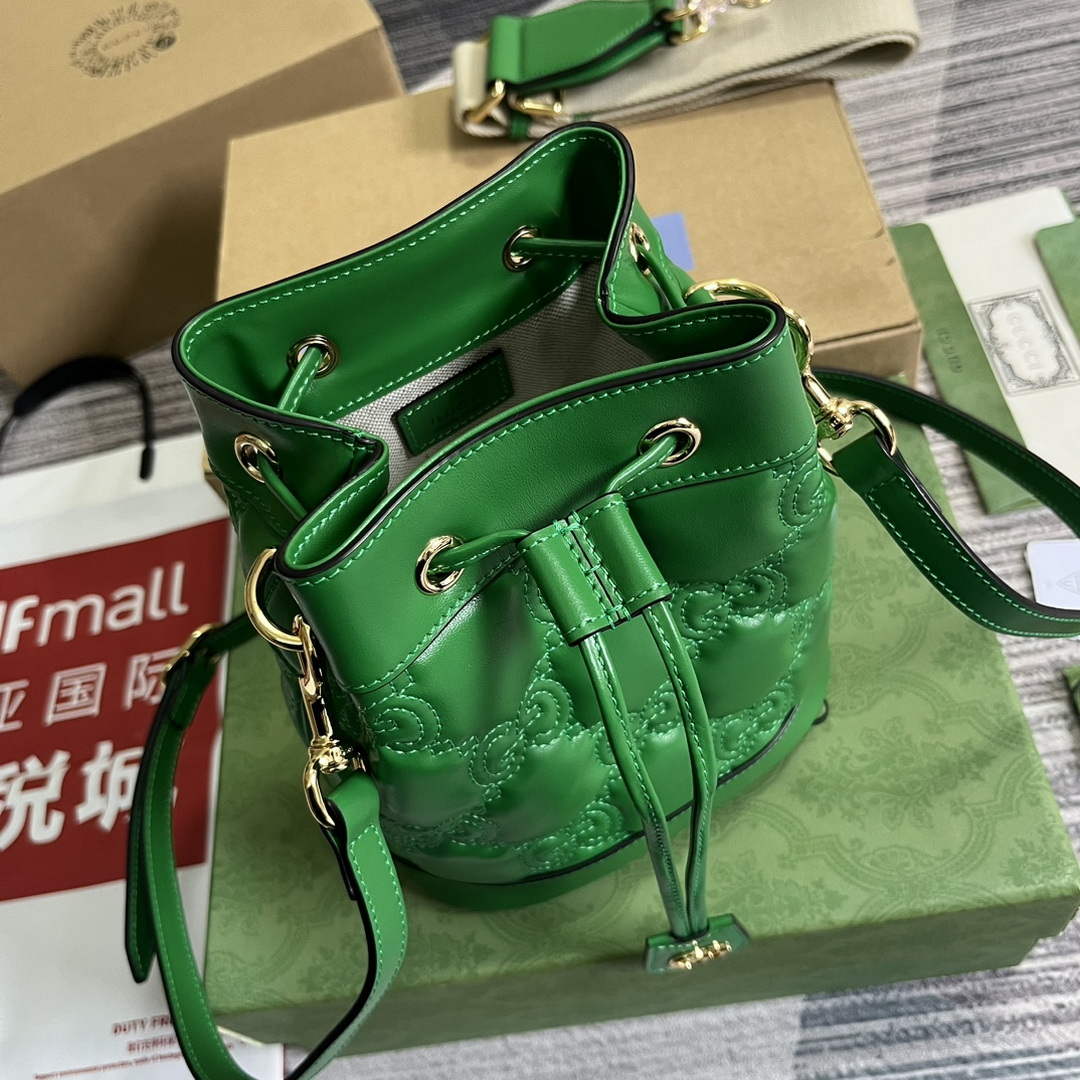 Gucci 728231 GG Matelassé Bucket Bag Green | gucci 728231 gg matelasse bucket bag green 6