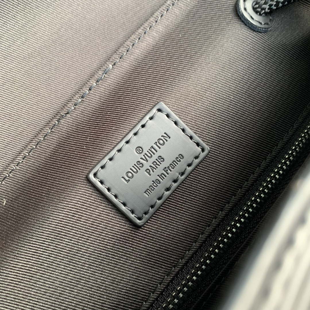 LV M41079 Louis Vuitton Christopher MM Epi Black With Yellow Logo | lv m41079 louis vuitton christopher mm epi black with yellow logo 009