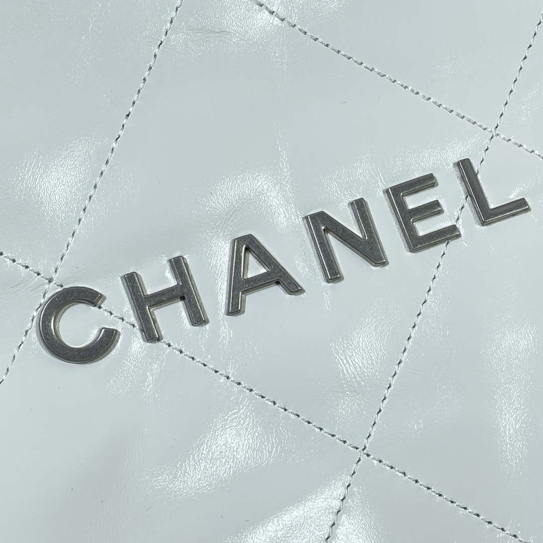 Chanel 22 Large Handbag Shiny Calfskin AS3262 White with Silver Logo | chanel 22 large handbag shiny calfskin as3262 white with silver logo 005