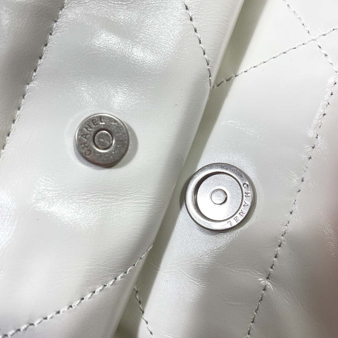 Chanel 22 Large Handbag Shiny Calfskin AS3262 White with Silver Logo | chanel 22 large handbag shiny calfskin as3262 white with silver logo 009