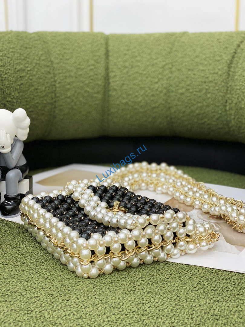 Chanel 22SS summer new collection artificial pearls and glazed pearl strings Black | chanel 22ss summer new collection artificial pearls and glazed pearl strings black 005