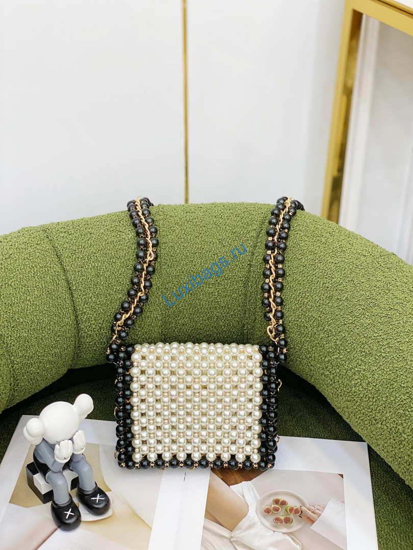 Chanel 22SS summer new collection artificial pearls and glazed pearl strings White | chanel 22ss summer new collection artificial pearls and glazed pearl strings white 002