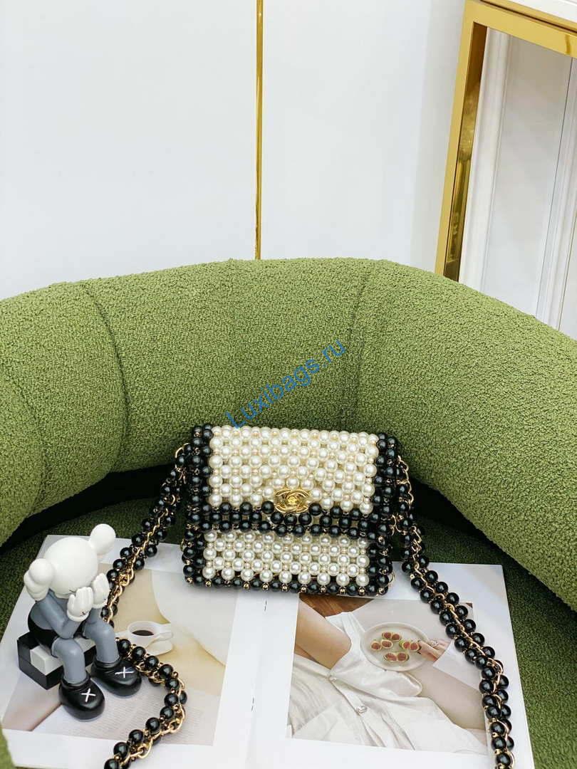 Chanel 22SS summer new collection artificial pearls and glazed pearl strings White | chanel 22ss summer new collection artificial pearls and glazed pearl strings white 004