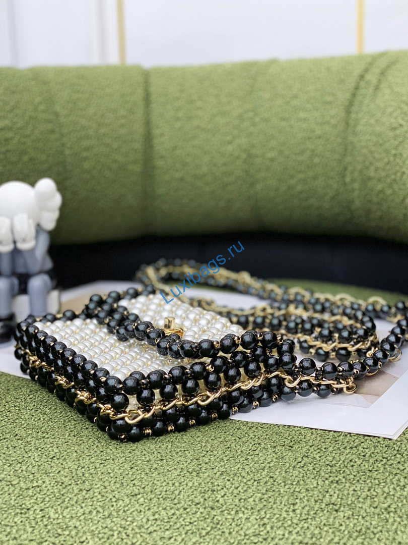 Chanel 22SS summer new collection artificial pearls and glazed pearl strings White | chanel 22ss summer new collection artificial pearls and glazed pearl strings white 005