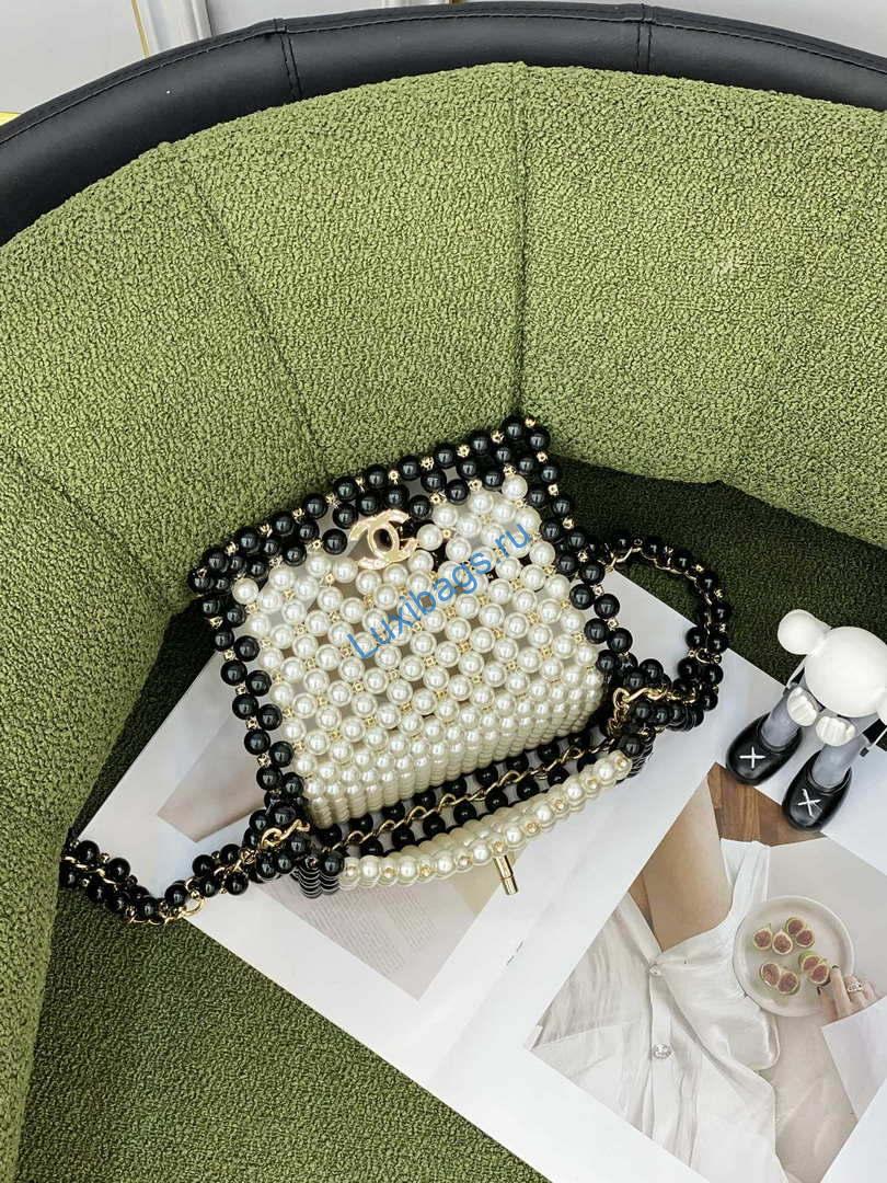 Chanel 22SS summer new collection artificial pearls and glazed pearl strings White | chanel 22ss summer new collection artificial pearls and glazed pearl strings white 007
