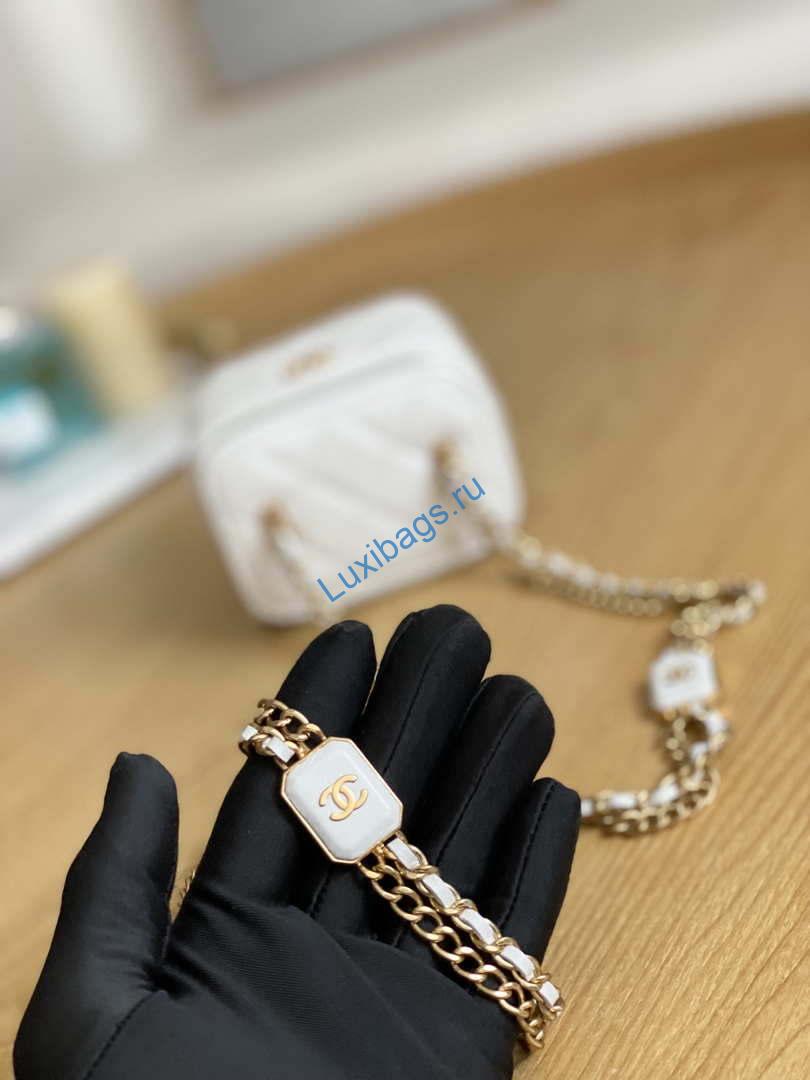 Chanel A68101 Small Vanity With Chain Lambskin White | chanel a68101 small vanity with chain calfskin white 005