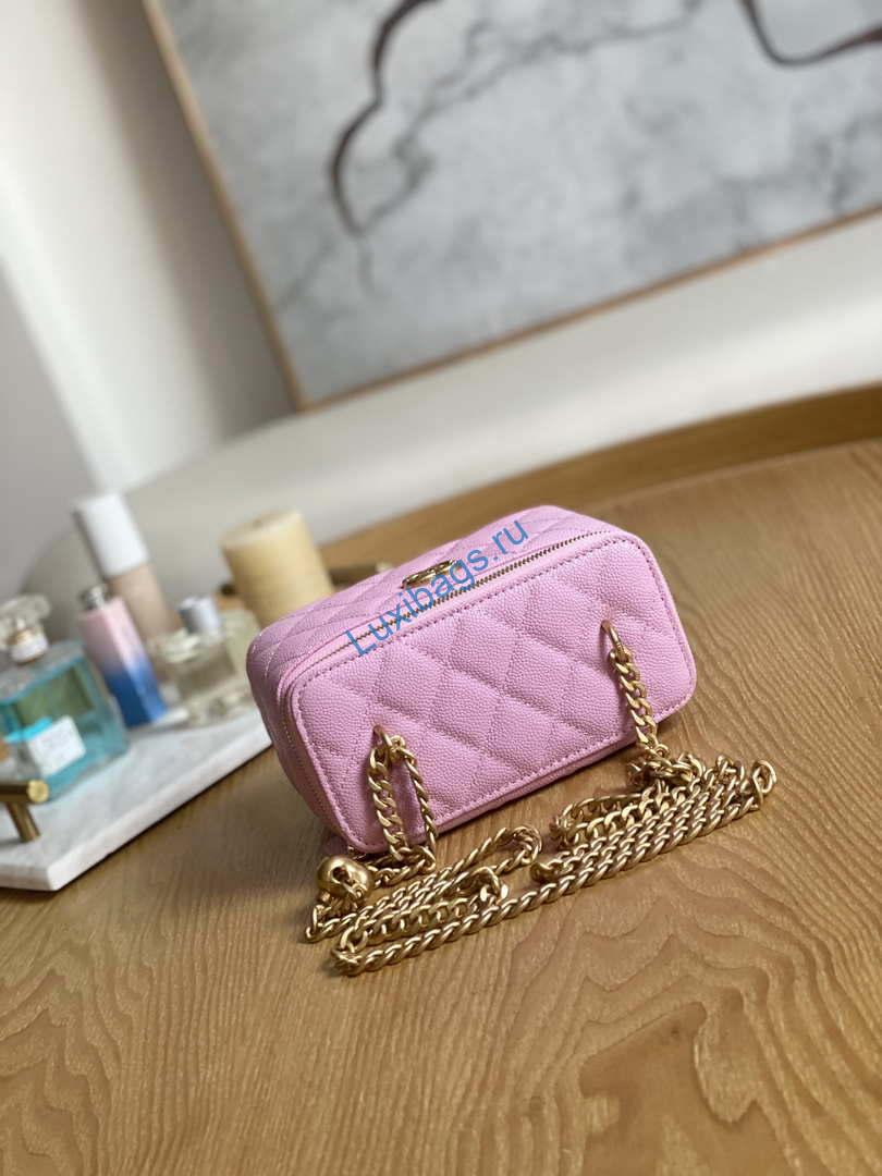 Chanel A68130 Vanity with chain Grained Calfskin Gold Pink | chanel a68130 vanity with chain grained calfskin gold pink 005