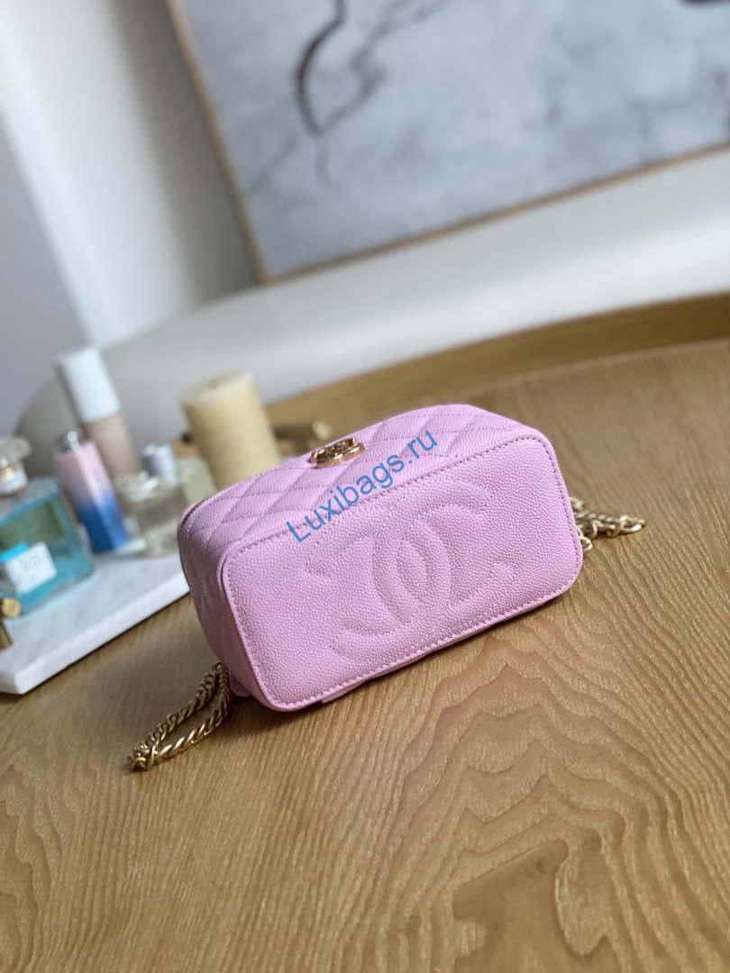 Chanel A68130 Vanity with chain Grained Calfskin Gold Pink | chanel a68130 vanity with chain grained calfskin gold pink 006