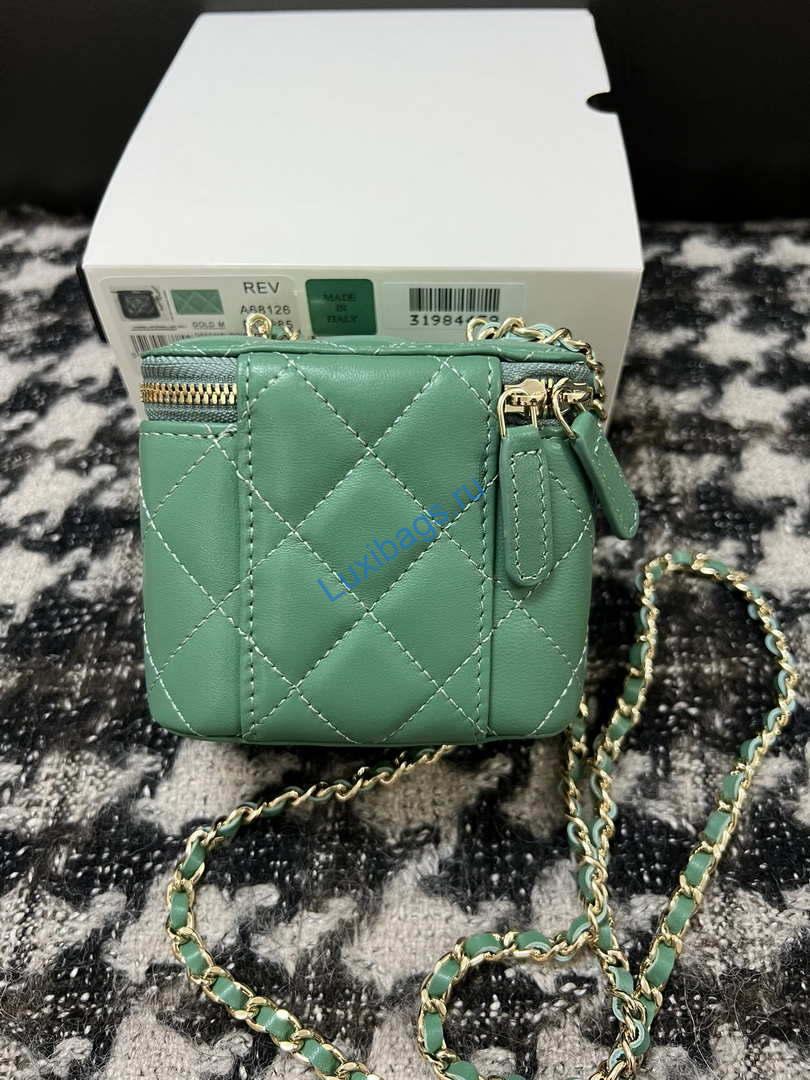 Chanel AP1447 Small Vanity With Chain Calfskin Green | chanel ap1447 small vanity with chain calfskin green 004