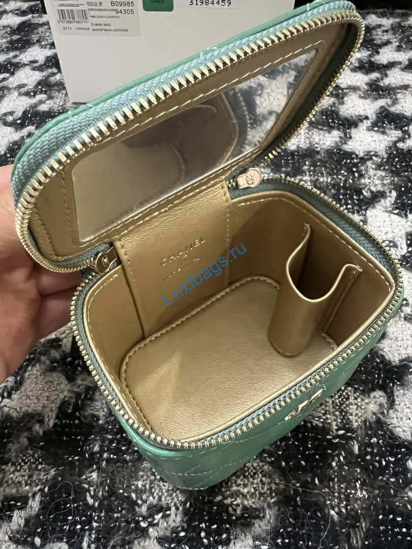 Chanel AP1447 Small Vanity With Chain Calfskin Green | chanel ap1447 small vanity with chain calfskin green 007