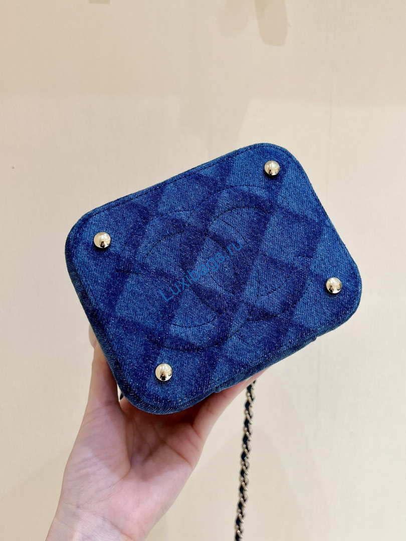 Chanel AP2718 Small Vanity With Chain Denim Blue | chanel ap2718 small vanity with chain denim blue 004
