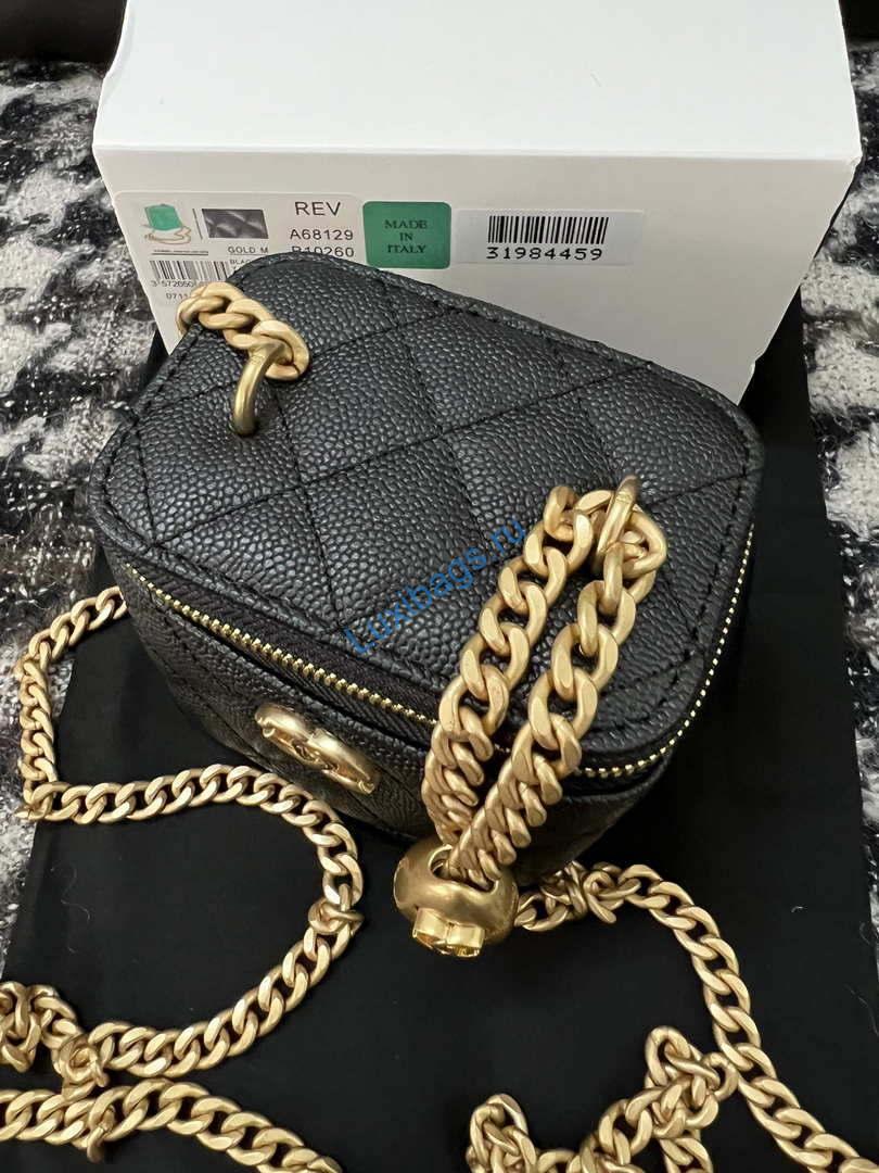 Chanel AP3203 Clutch With Chain Grained Calfskin Black | chanel ap3203 clutch with chain grained calfskin black 011