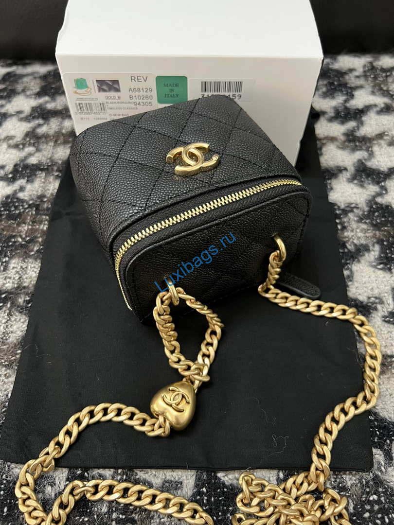 Chanel AP3203 Clutch With Chain Grained Calfskin Black | chanel ap3203 clutch with chain grained calfskin black 014