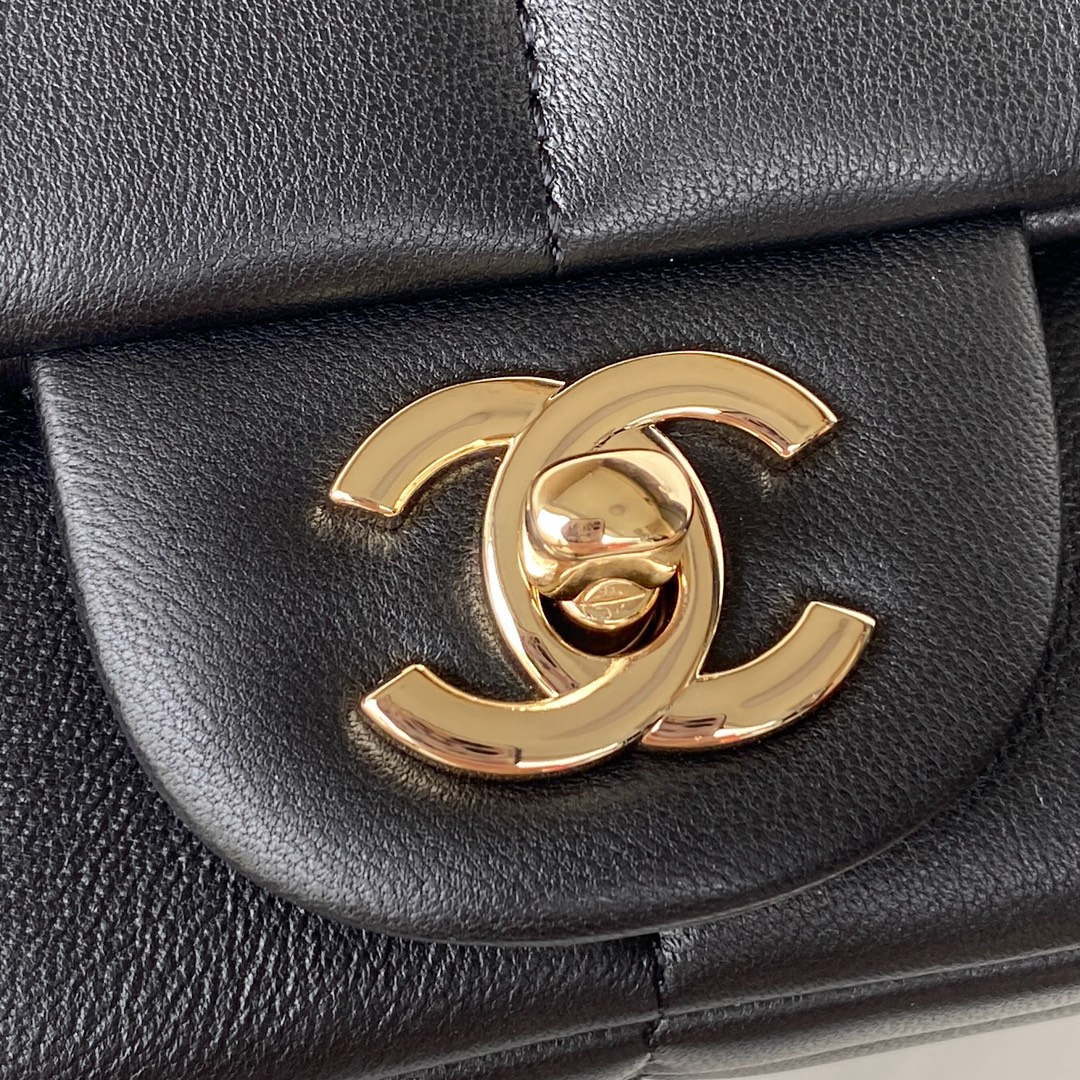 Chanel AS3330 Mini Flap 17cm Bag Black Lambskin | chanel as3330 mini flap 17cm bag black lambskin 003