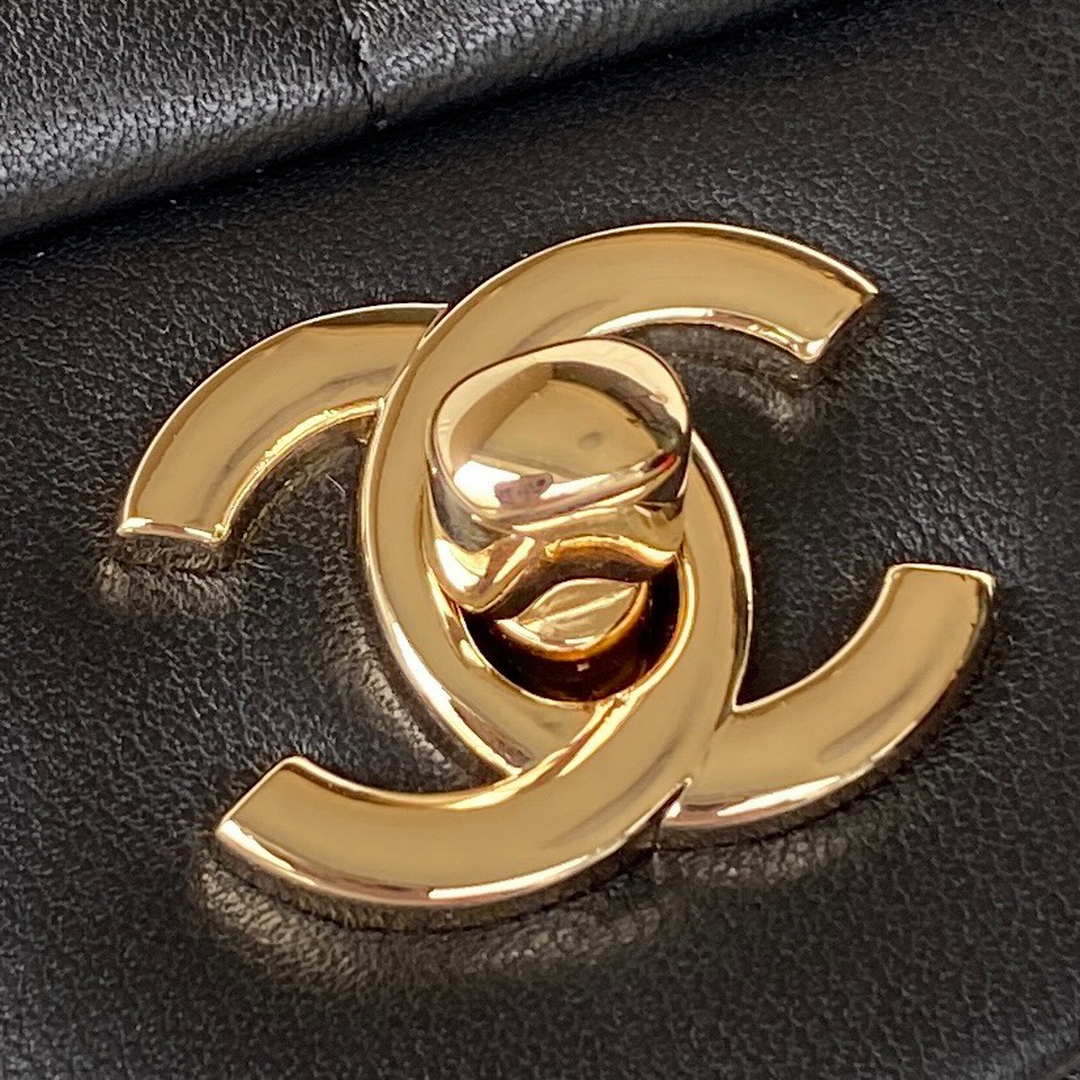 Chanel AS3331 Small Flap 19cm Bag Black Lambskin Gold | chanel as3331 small flap 19cm bag black lambskin gold 012