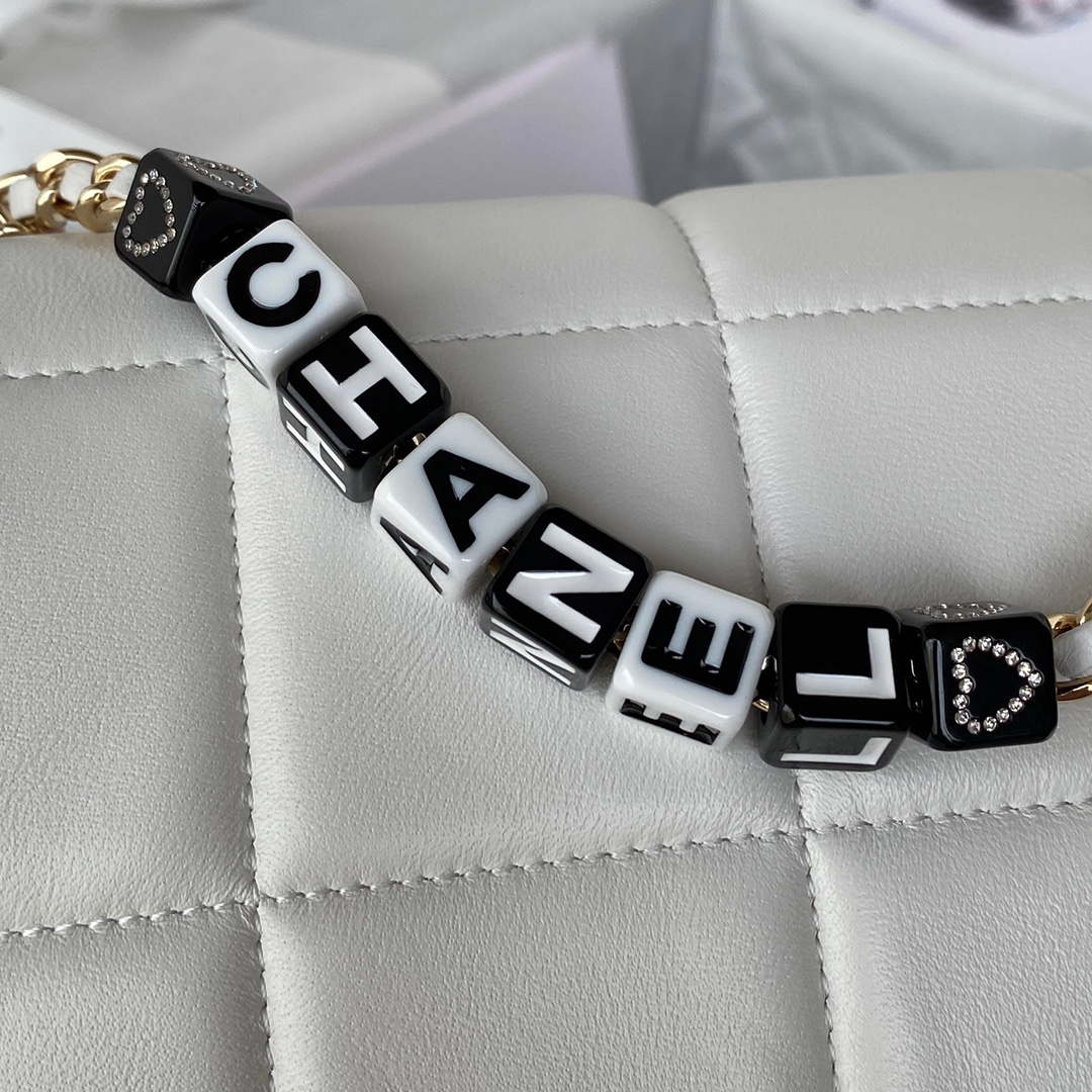 Chanel AS3331 Small Flap 19cm Bag White Lambskin Gold | chanel as3331 small flap 19cm bag white lambskin gold 004