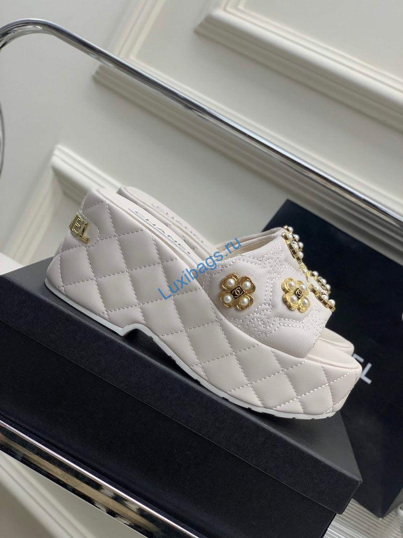 Chanel G40132 Women's Slippers Shoes Calfskin C90206 | chanel g40132 womens slippers shoes lambskin c90206 5