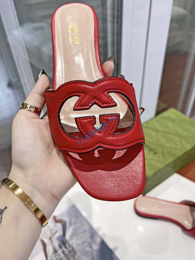 Gucci 694451 Women's Interlocking G cut-out slide sandal Red | gucci 694451 womens interlocking g cut out slide sandal red 004