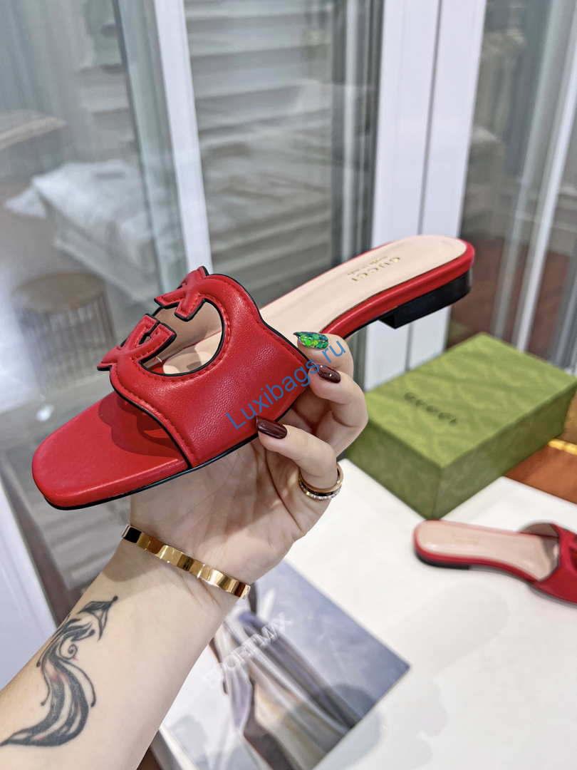 Gucci 694451 Women's Interlocking G cut-out slide sandal Red | gucci 694451 womens interlocking g cut out slide sandal red 006