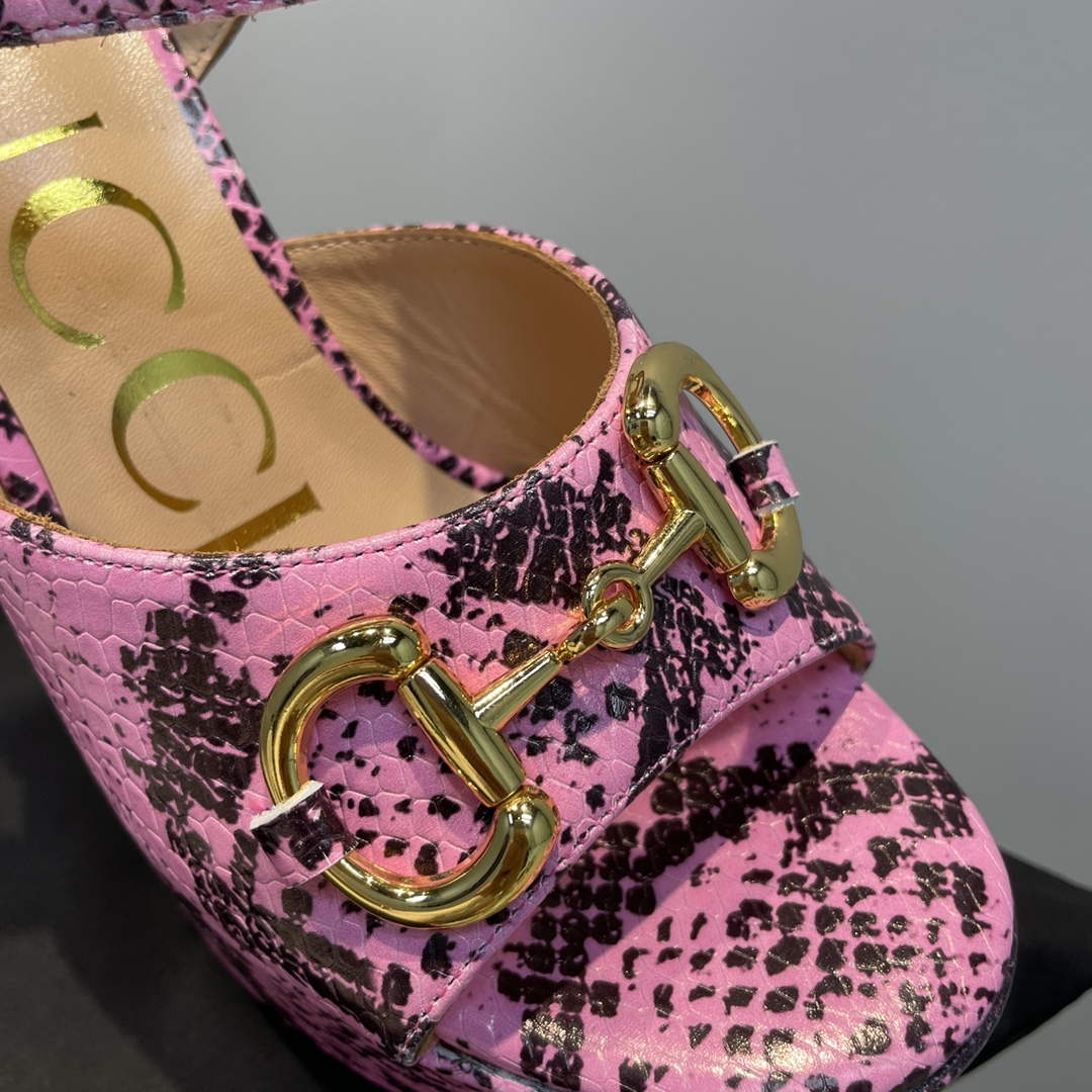Gucci 723838 Women's python print high heel pump G66752 | gucci 723838 womens python print high heel pump g66752 9