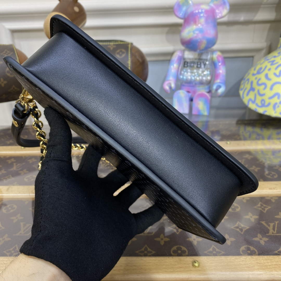 LV M82247 Louis Vuitton Lexington Pouch Bag Black | lv m82247 louis vuitton lexington pouch bag black 4 luxibags.ru 1