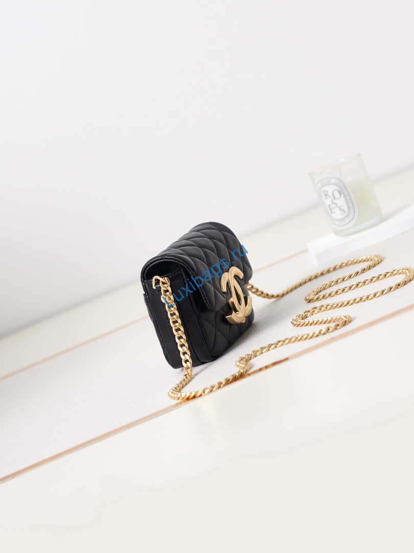 Chanel AP3208 Mini Flap bag With Chain shiny Lambskin & Gold-Tone Metal Black | chanel ap3208 mini flap bag with chain shiny lambskin gold tone metal black 003