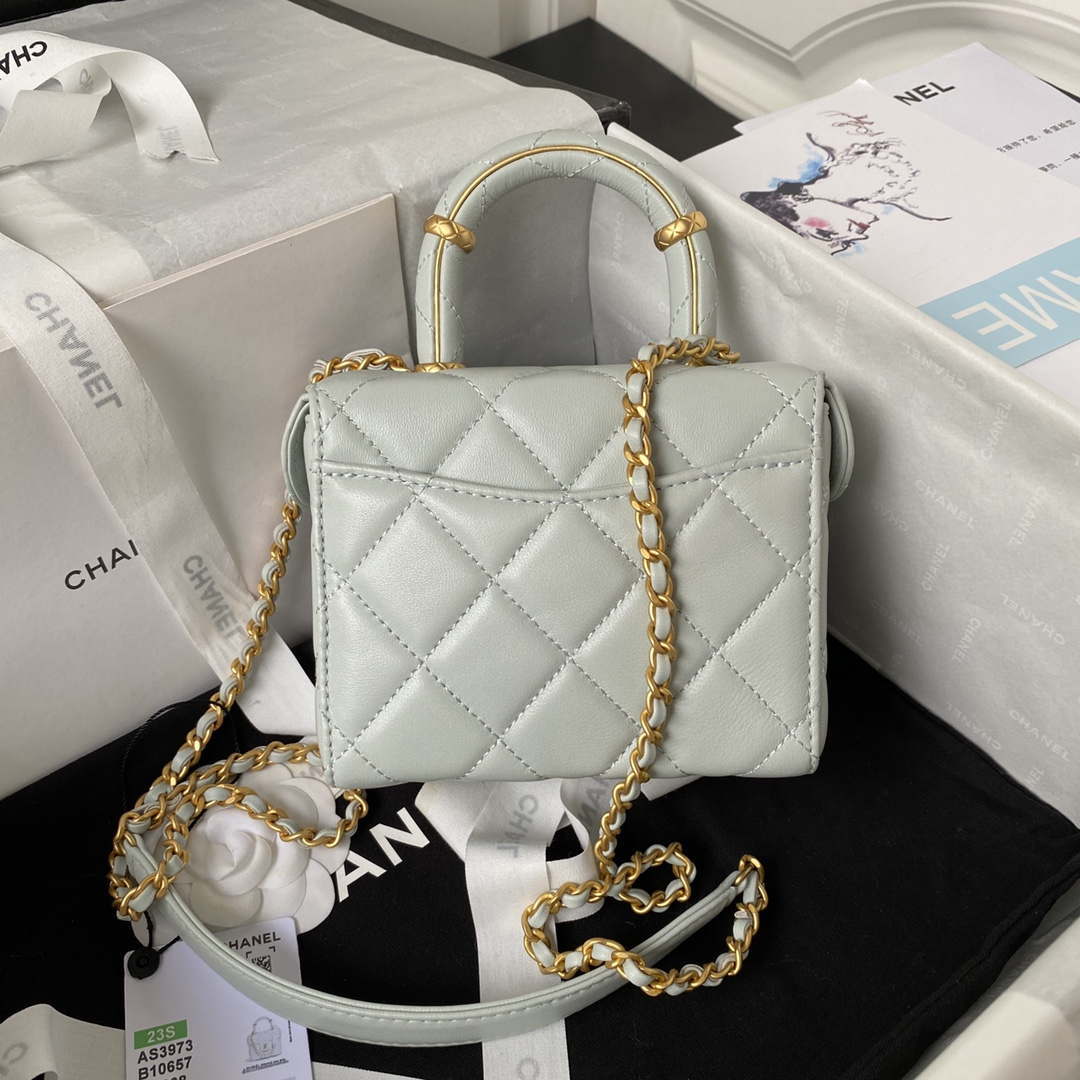 Chanel AS3973 Small Vanity Case Lambskin bag with top handle Light Blue | chanel as3973 small vanity case lambskin bag with top handle light blue gold 002