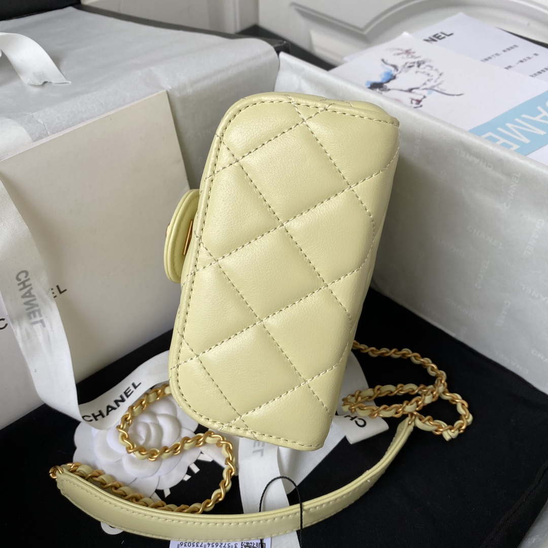Chanel AS3973 Small Vanity Case Lambskin bag Yellow | chanel as3973 small vanity case lambskin bag with top handle yellow gold 006