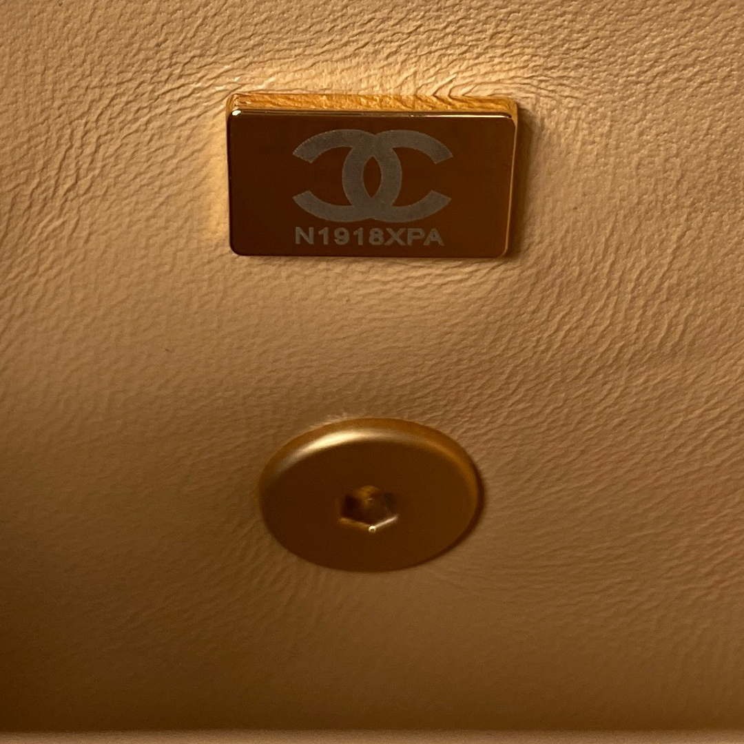 Chanel AS4041 Flap Classic Bag CF Camellia Lambskin Apricot Gold | chanel as4041 flap classic bag cf camellia apricot lambskin gold 009