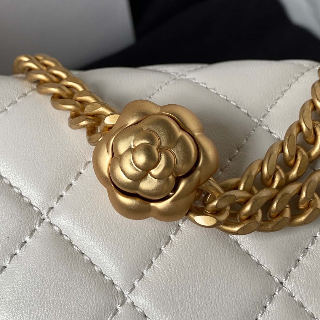 Chanel AS4041 Flap Classic Bag CF Camellia Lambskin White Gold | chanel as4041 flap classic bag cf camellia lambskin white gold 004