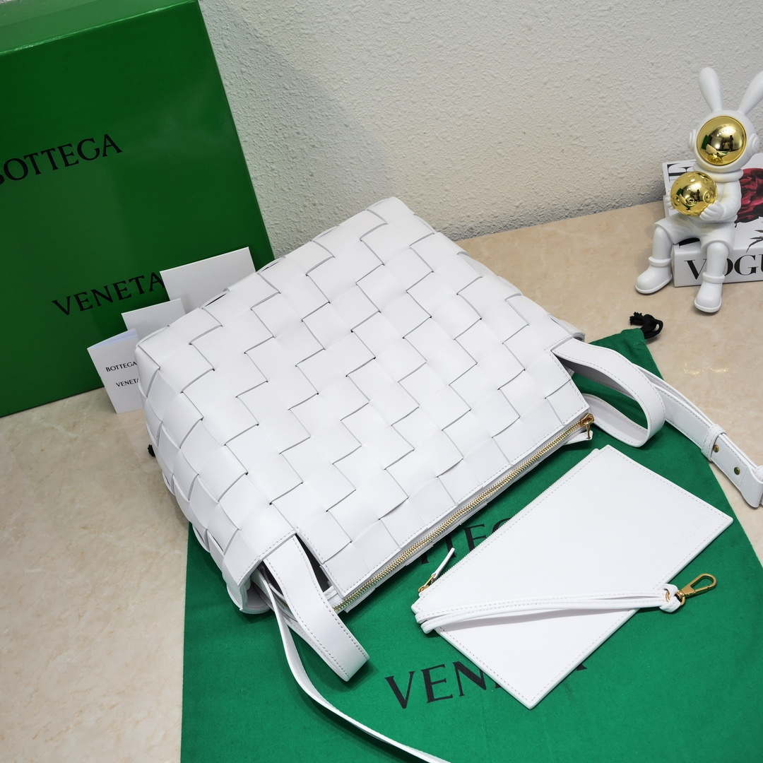 Bottega Veneta BV 7466 Bowling bag White | bottega veneta bv 7466 bowling bag white 004