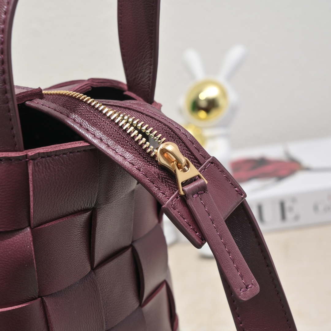 Bottega Veneta BV 7466 Bowling bag Wine Red | bottega veneta bv 7466 bowling bag wine red 006