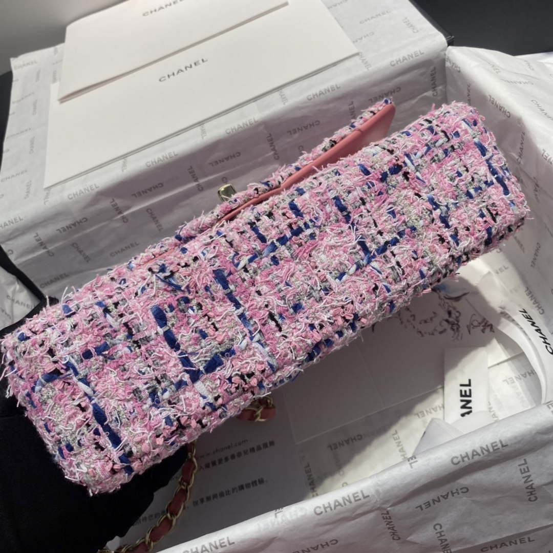 Chanel A01112 Flap Classic Handbag Tweed & Gold-Tone Metal Pink | chanel a01112 flap classic handbag tweed silver tone metal pink 007