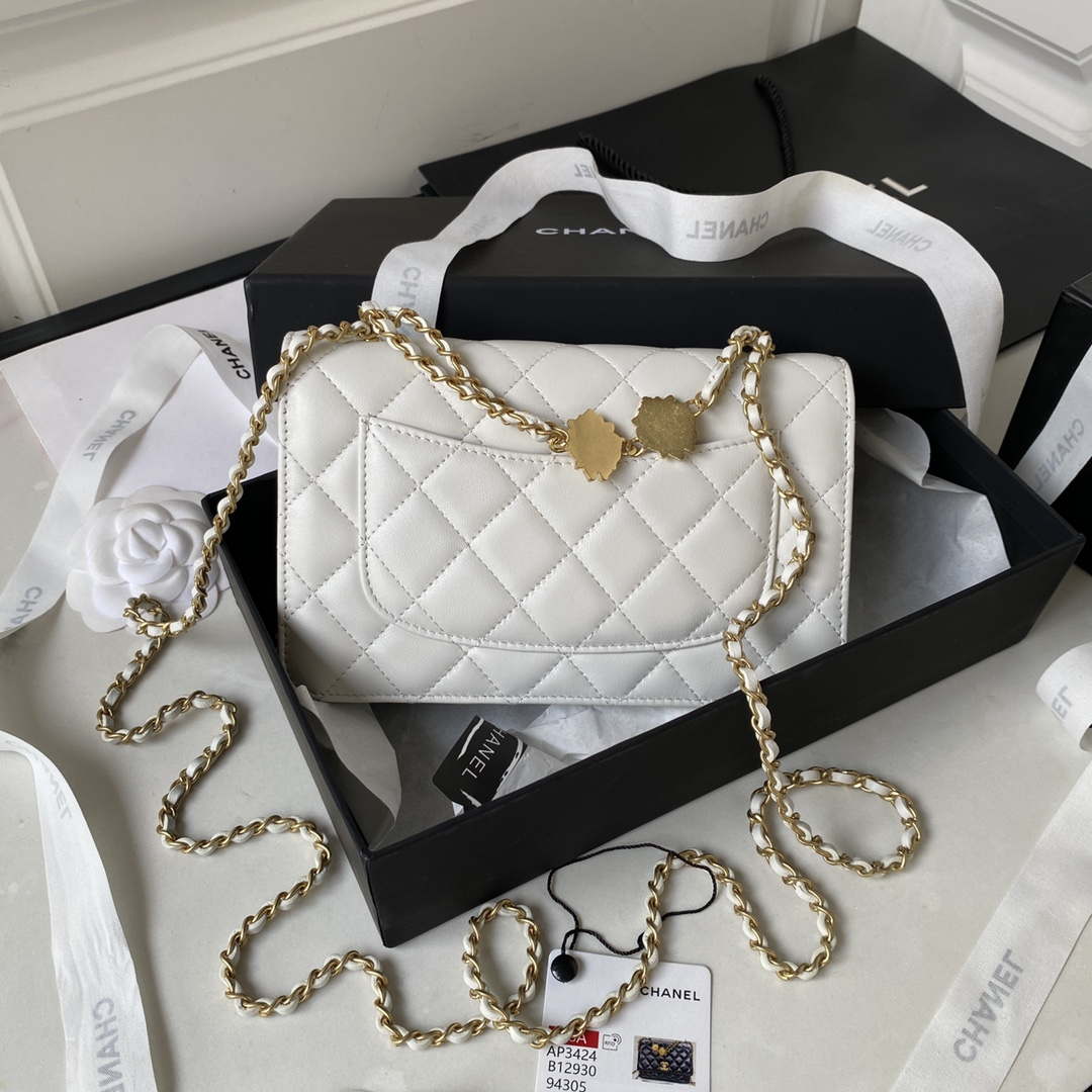 Chanel AP3424 Woc Mini Flap Bag Lambskin White | chanel ap3424 woc mini flap bag lambskin white 002