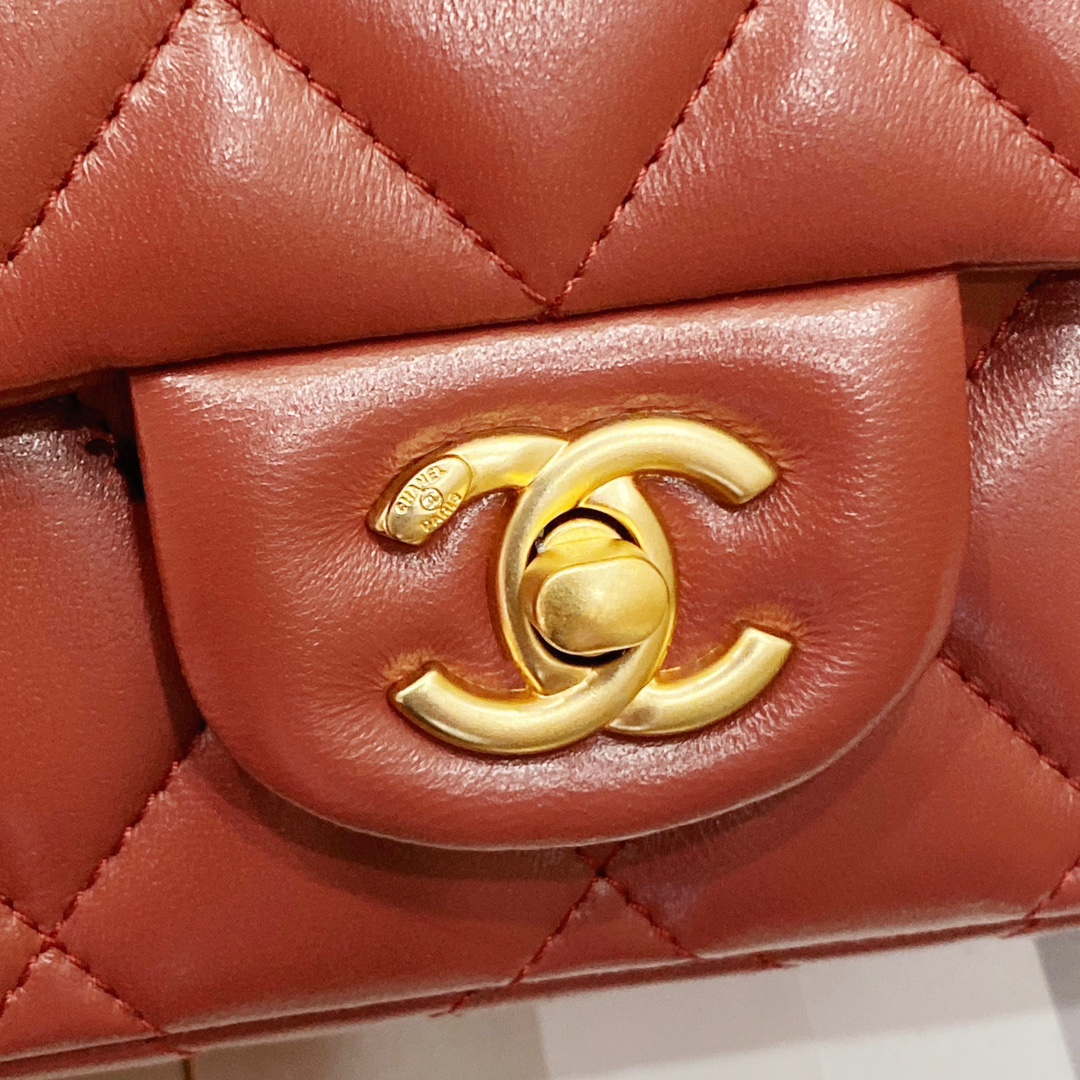 chanel as4151 small flap bag with top handle lambskin & wenge wood wine red 7 Chanel AS4151 Small Flap Bag With Top Handle Lambskin & Wenge Wood Wine Red | chanel as4151 small flap bag with top handle lambskin wenge wood wine red 008